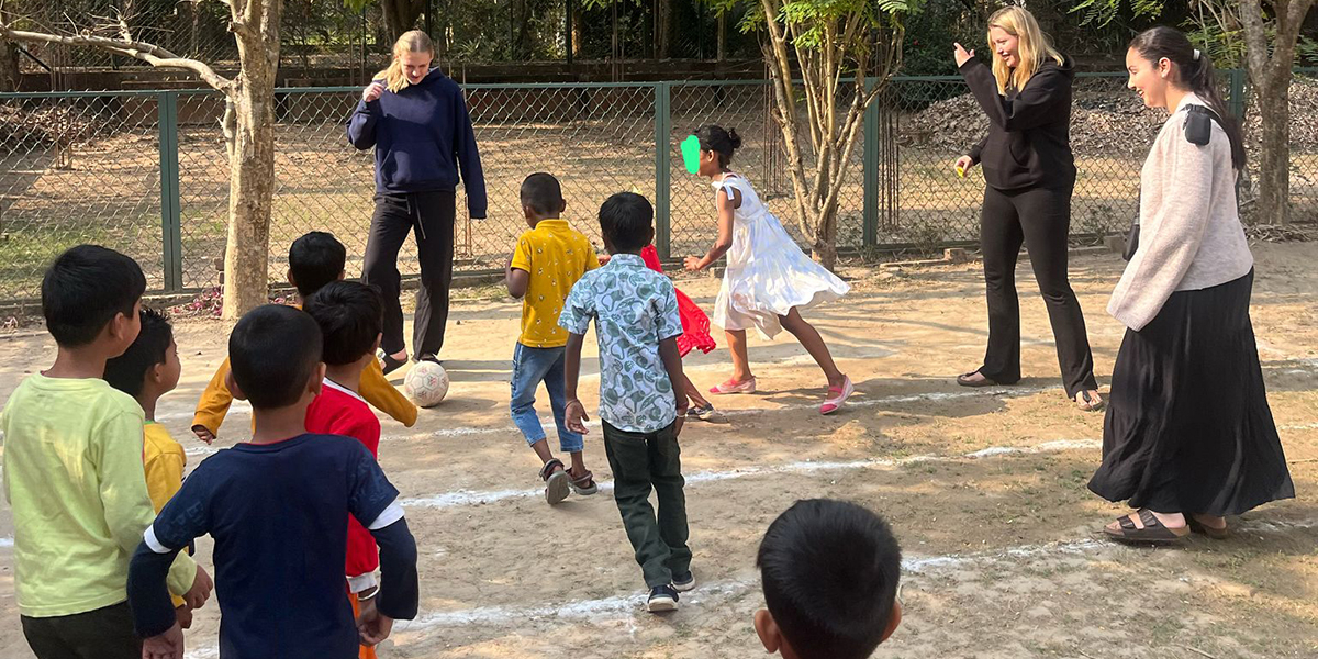  Bridging Classrooms Bridging Futures